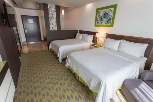 holiday inn queretaro zona krystal by ihg
