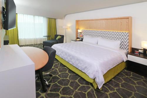 holiday inn queretaro zona krystal by ihg