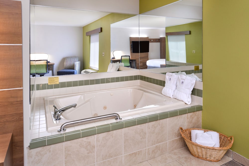 holiday inn express and suites parkersburg mineral wells by ihg