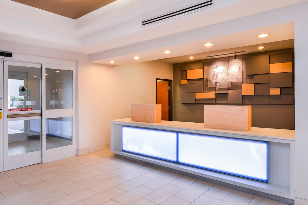 holiday inn express and suites parkersburg mineral wells by ihg