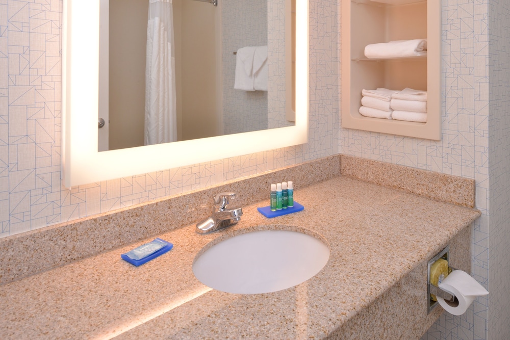 holiday inn express and suites parkersburg mineral wells by ihg
