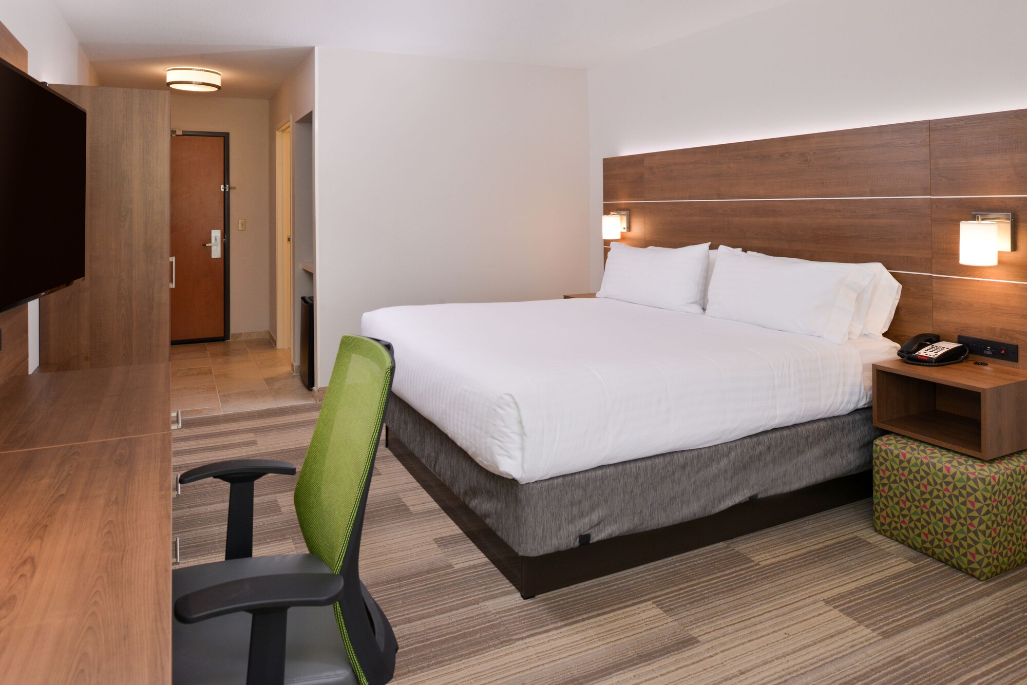 holiday inn express and suites parkersburg mineral wells by ihg