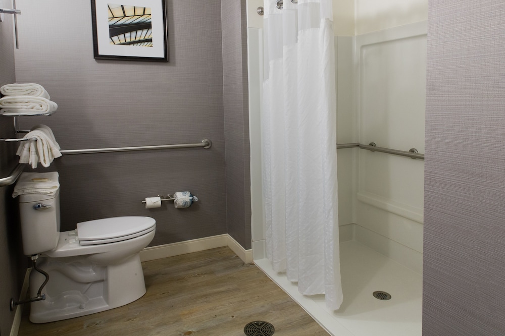 holiday inn bloomington airport by ihg