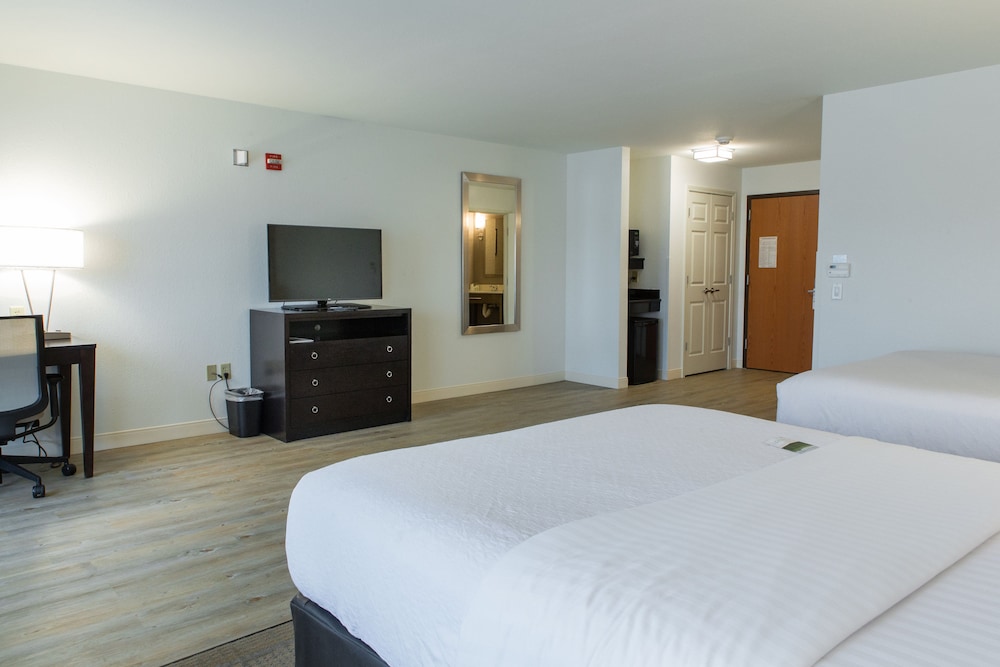 holiday inn bloomington airport by ihg