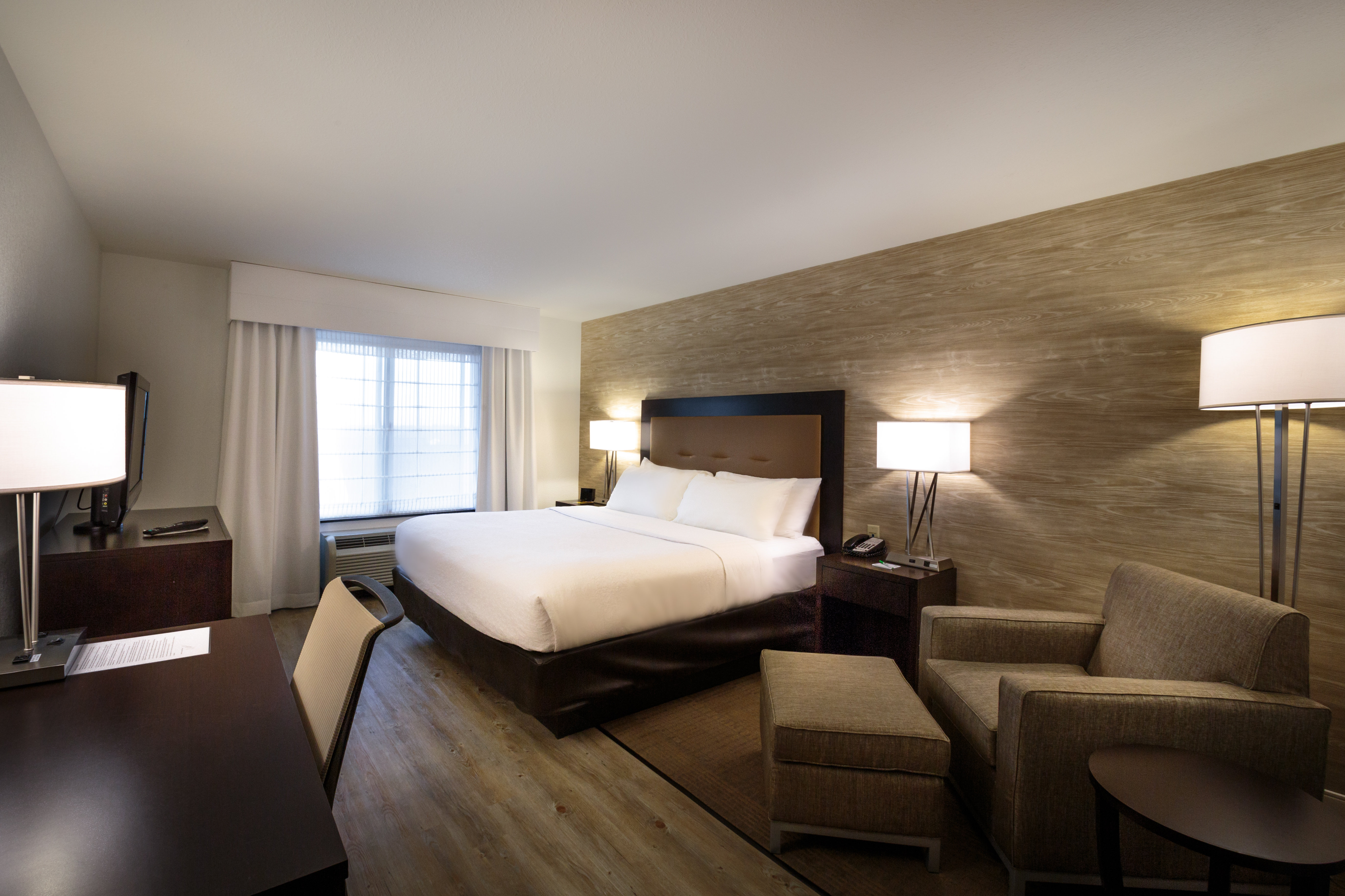 holiday inn bloomington airport by ihg