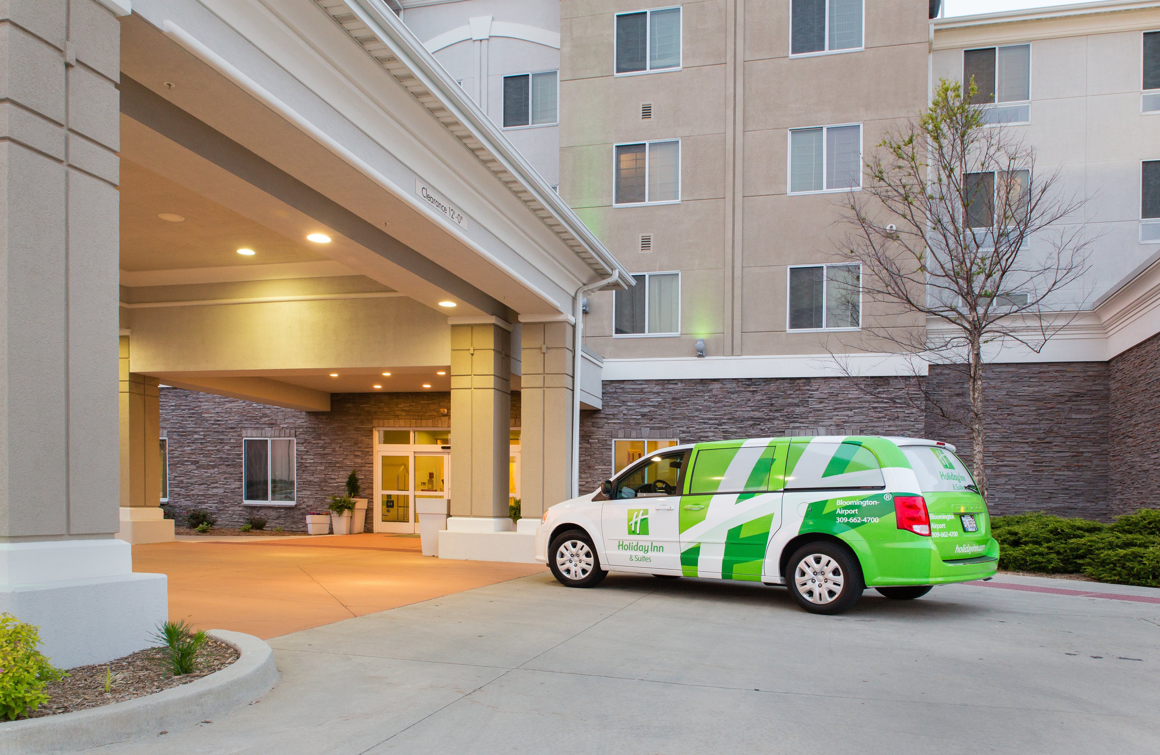 holiday inn bloomington airport by ihg