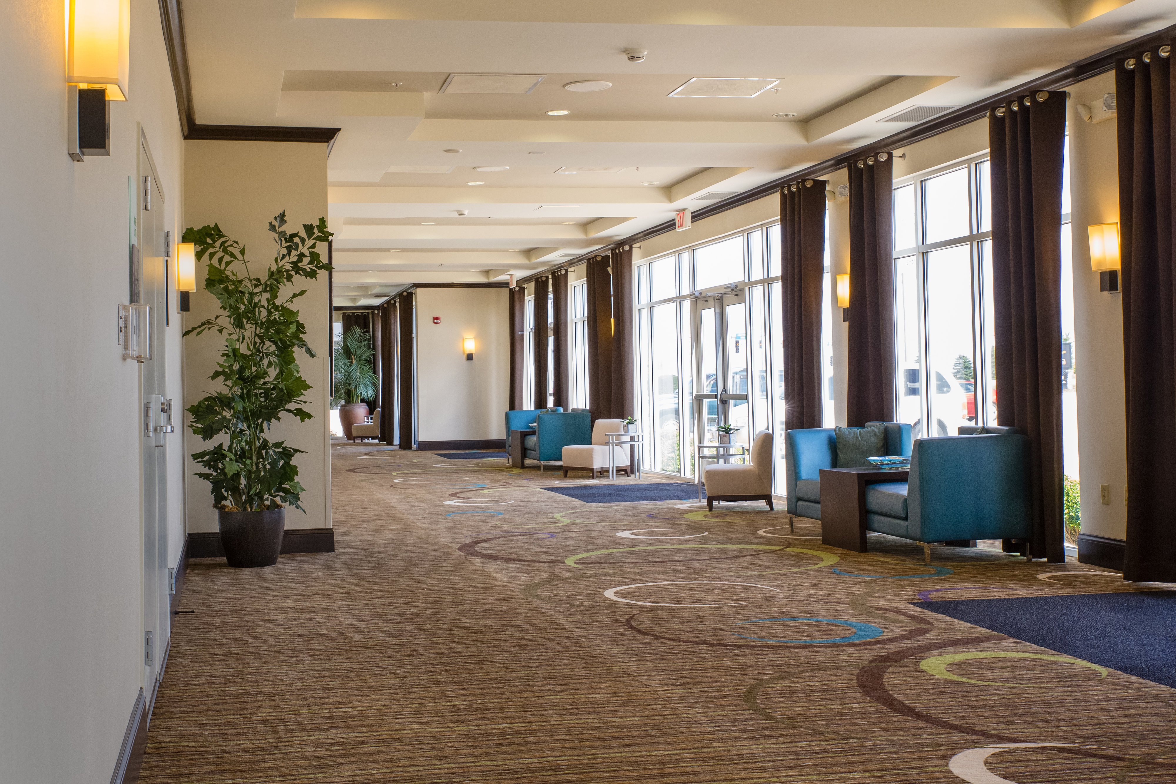 holiday inn bloomington airport by ihg
