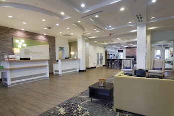 holiday inn bloomington airport by ihg