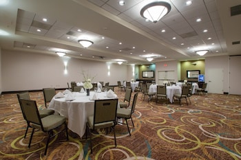 holiday inn bloomington airport by ihg