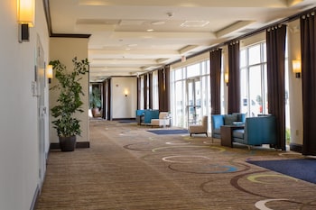 holiday inn bloomington airport by ihg
