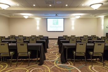 holiday inn bloomington airport by ihg