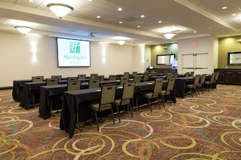 holiday inn bloomington airport by ihg