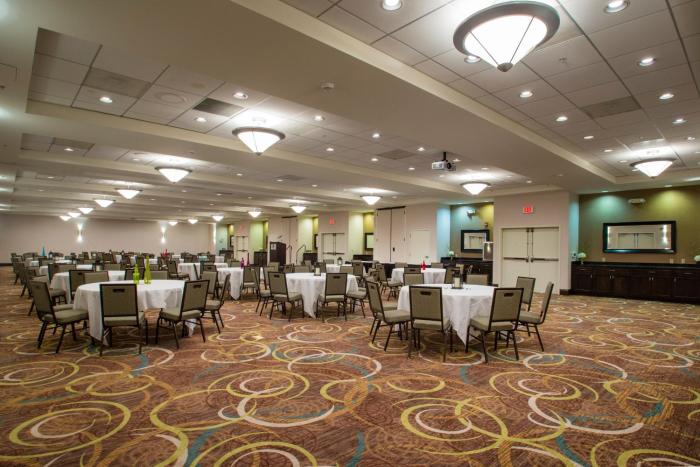 holiday inn bloomington airport by ihg