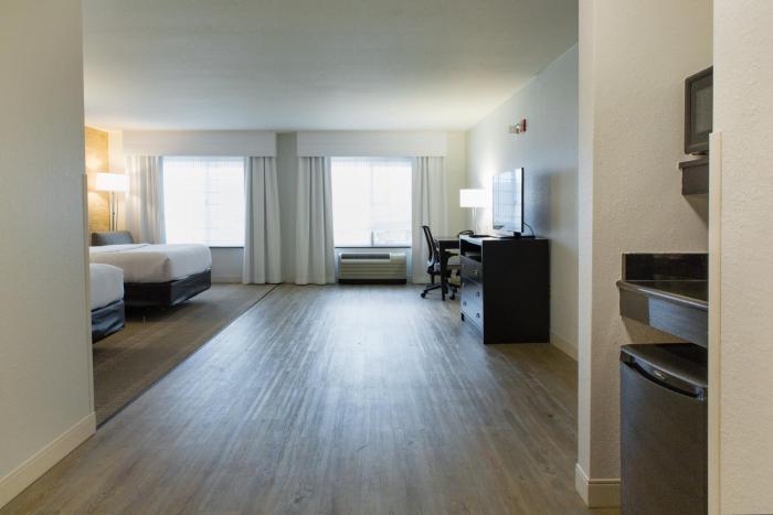 holiday inn bloomington airport by ihg