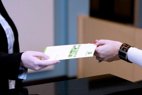 holiday inn bloomington airport by ihg