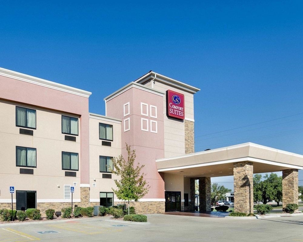 comfort suites topeka northwest