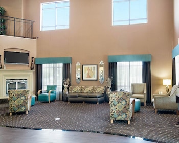 Comfort Suites Topeka Northwest,Shawnee>>Downtown Topeka,3 star