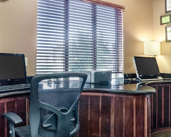comfort suites topeka northwest