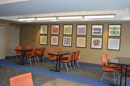holiday inn express hotel and suites vestal by ihg