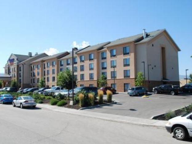 fairfield inn and suites by marriott kelowna