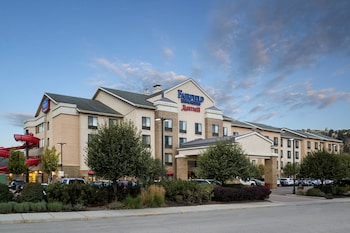Fairfield Inn And Suites By Marriott Kelowna,Kelowna>>British Columbia,3 star