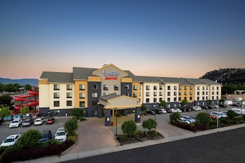 Fairfield Inn And Suites By Marriott Kelowna,Kelowna>>British Columbia,3 star