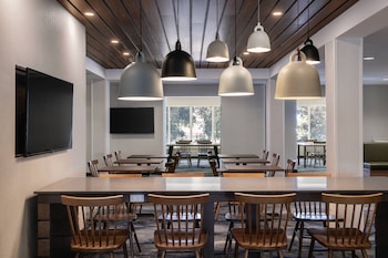 fairfield inn and suites by marriott kelowna