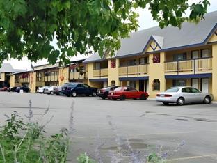 econo lodge inn and suites