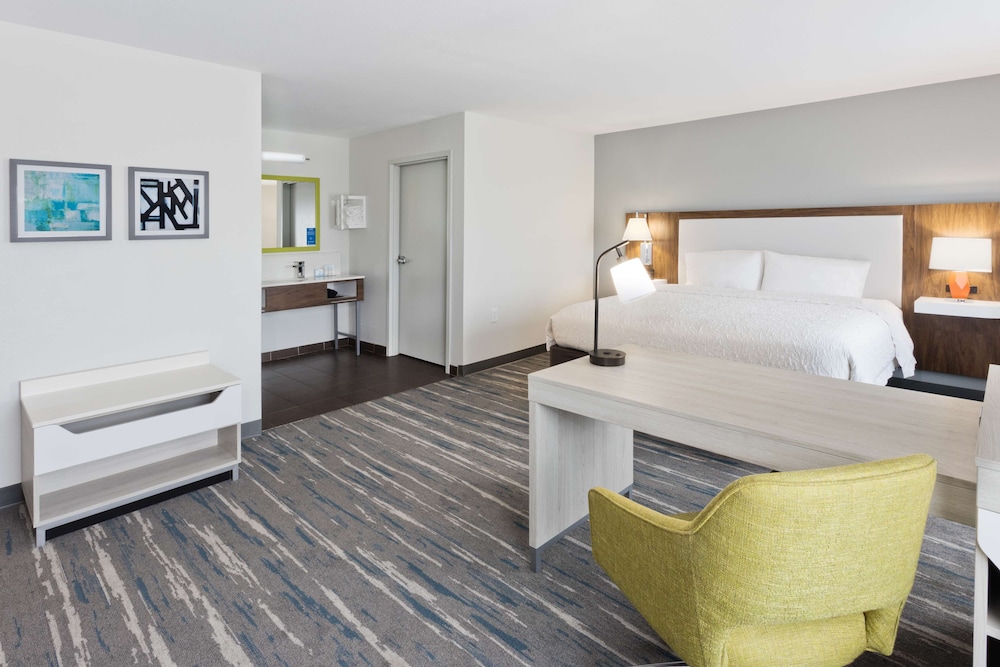 hampton inn and suites phenix city columbus area