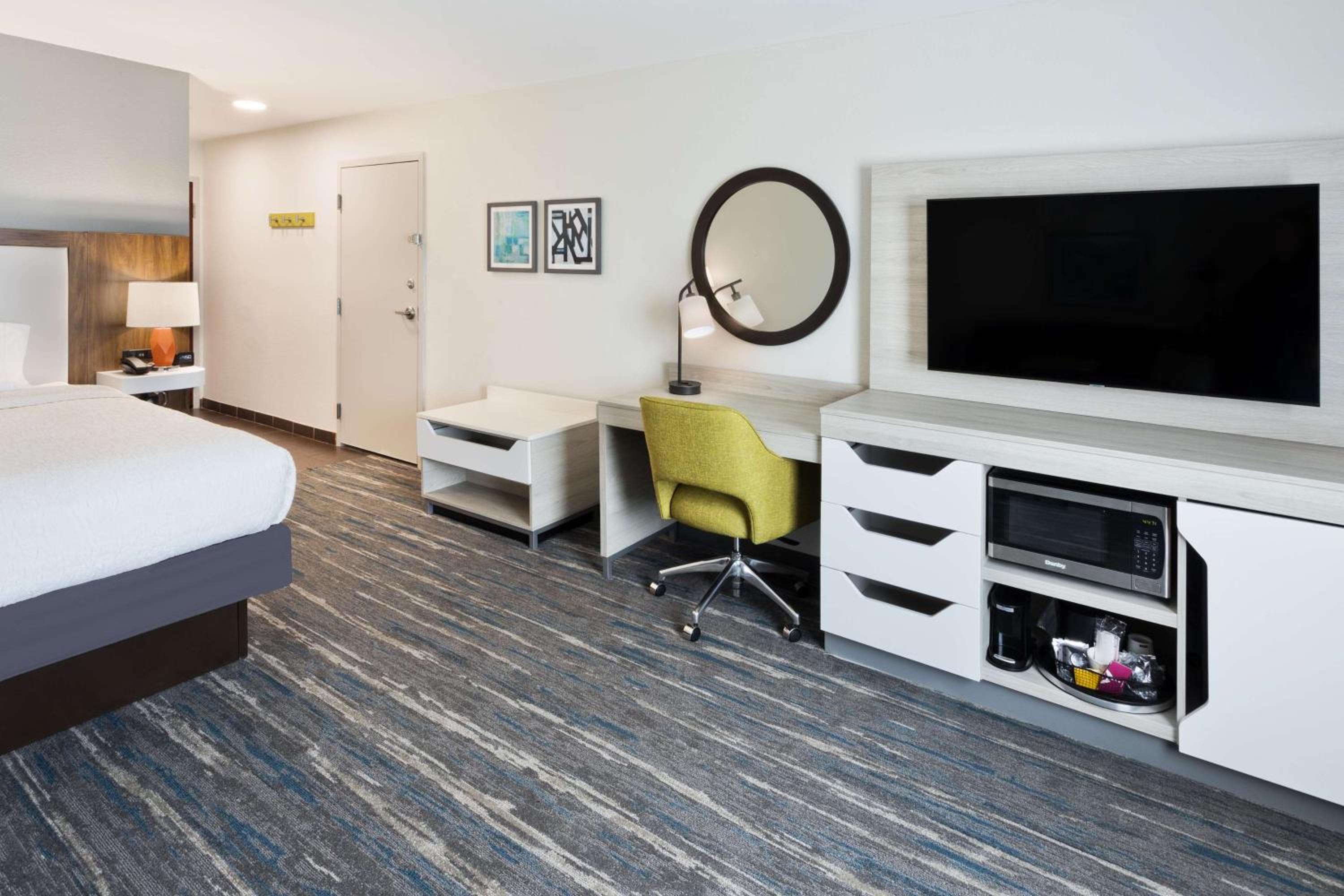 hampton inn and suites phenix city columbus area