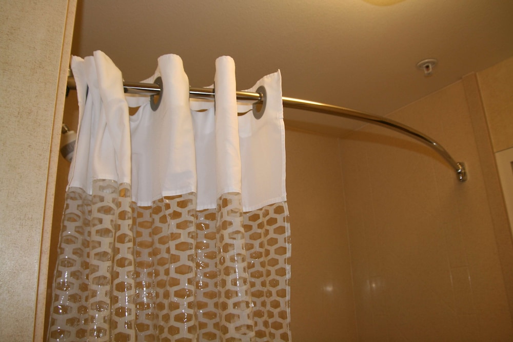 hampton inn and suites barstow