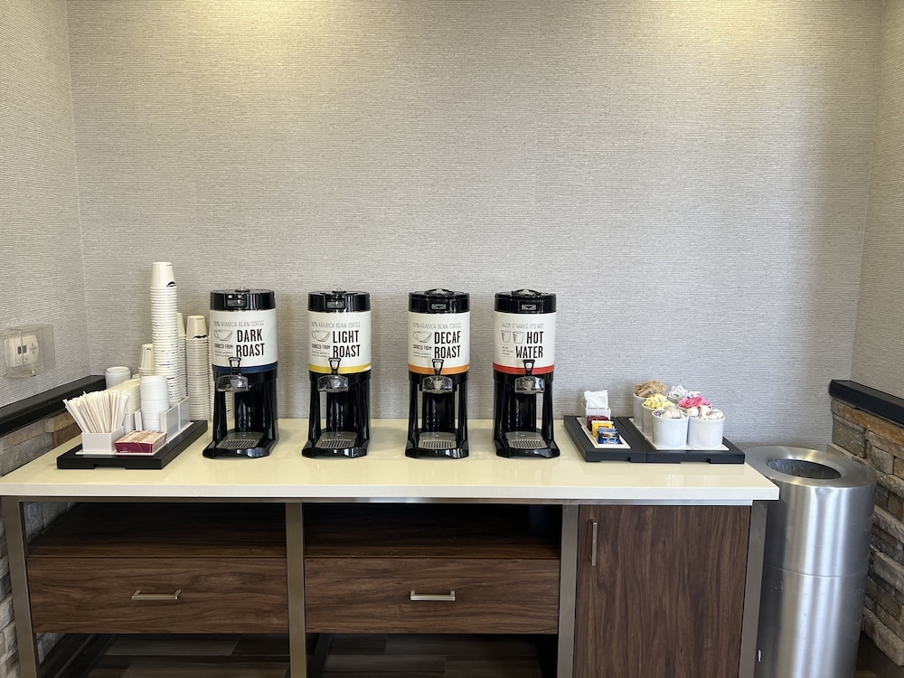 hampton inn and suites barstow