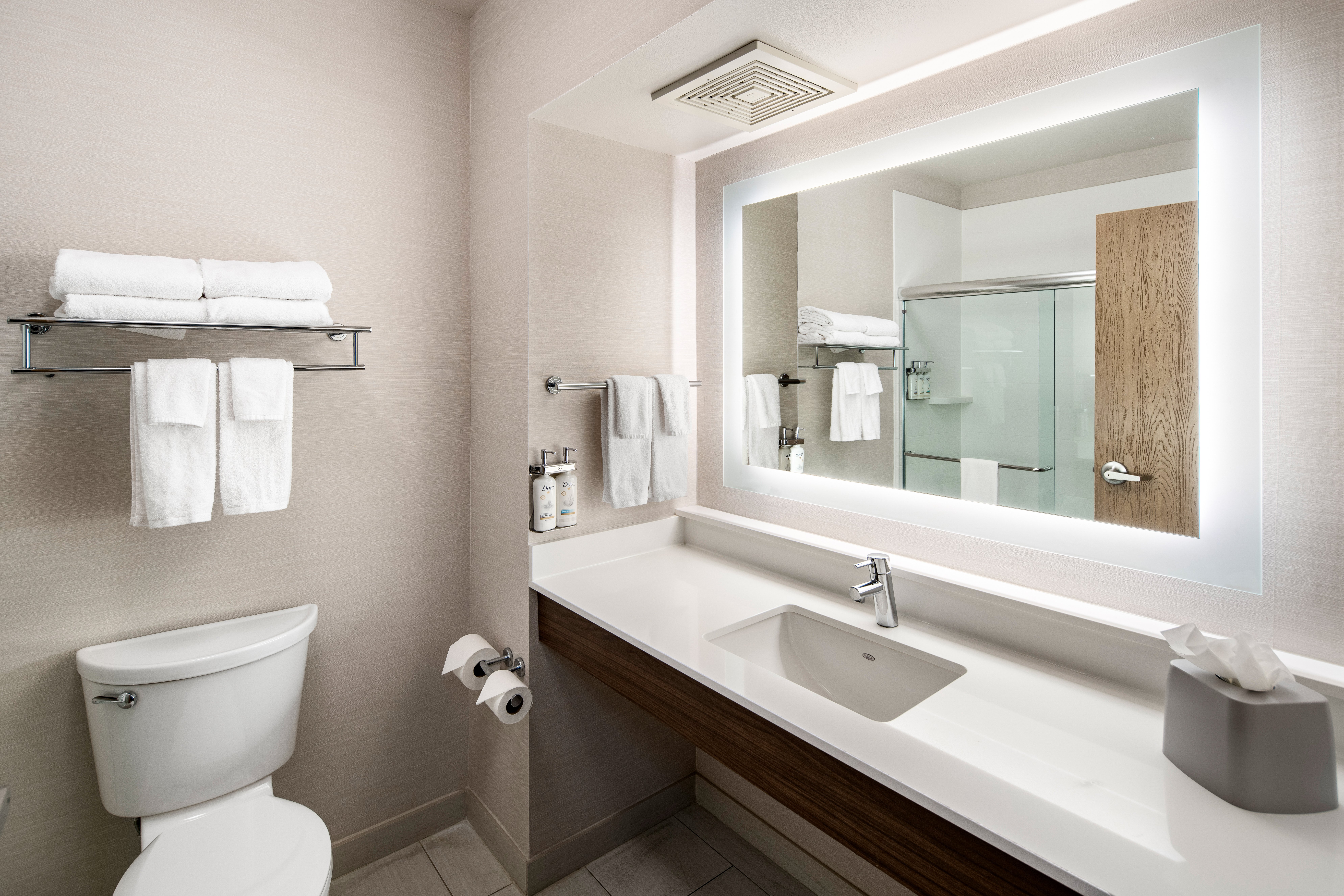holiday inn express and suites interstate 90 by ihg