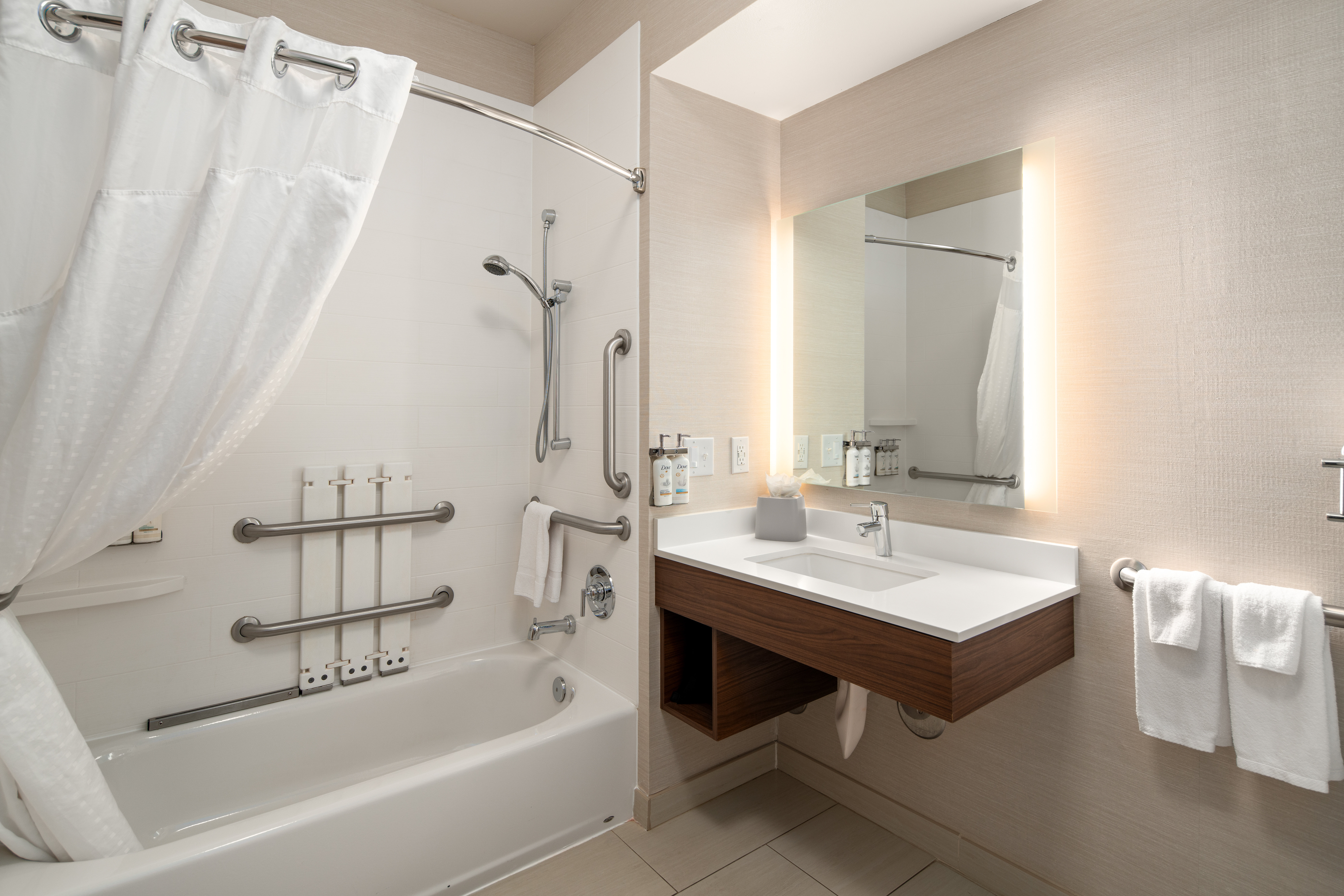 holiday inn express and suites interstate 90 by ihg