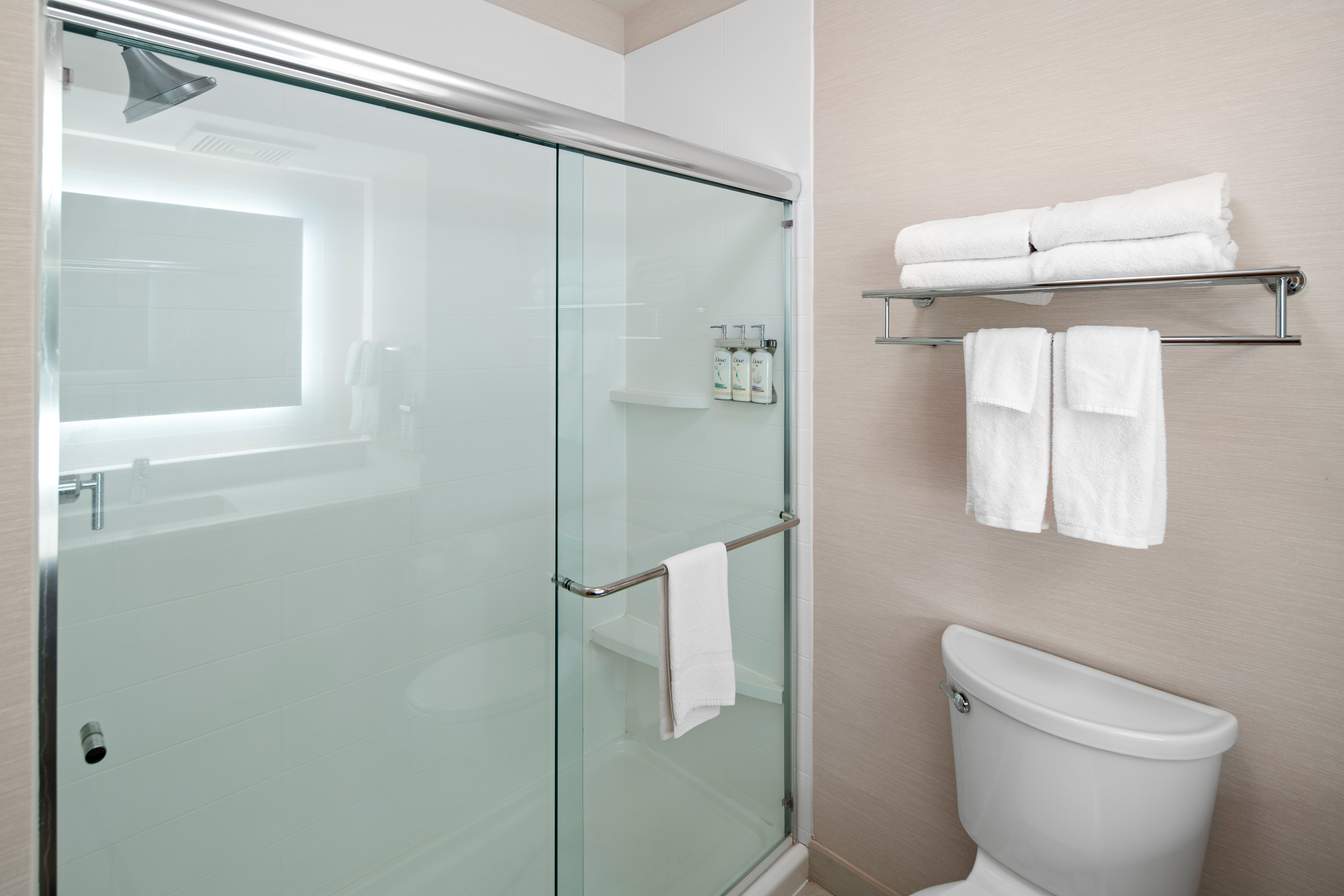 holiday inn express and suites interstate 90 by ihg