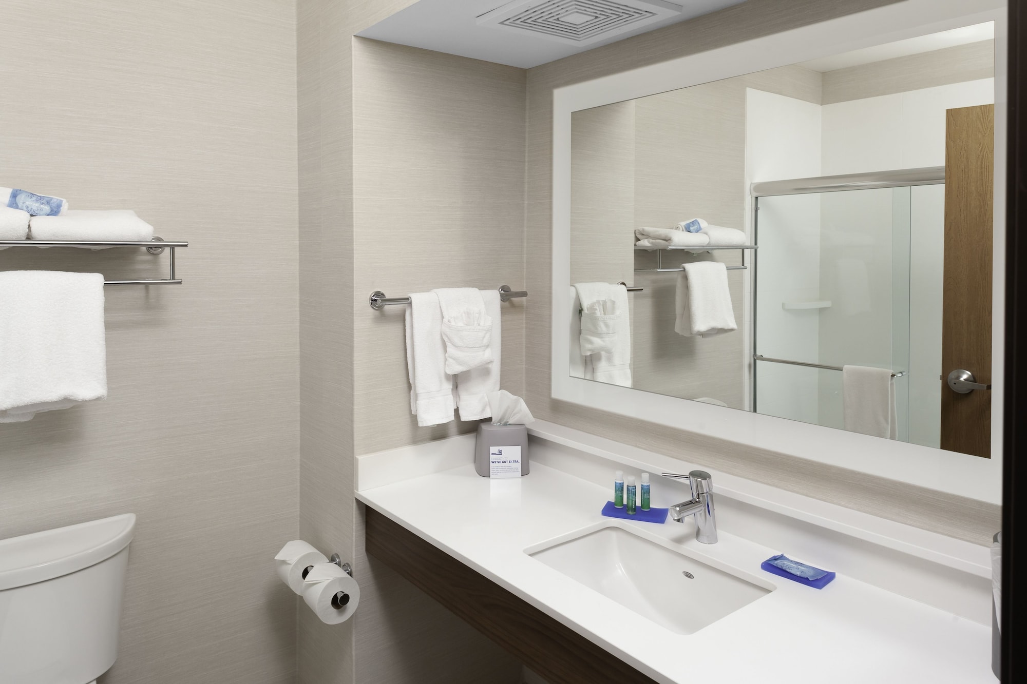 holiday inn express and suites interstate 90 by ihg