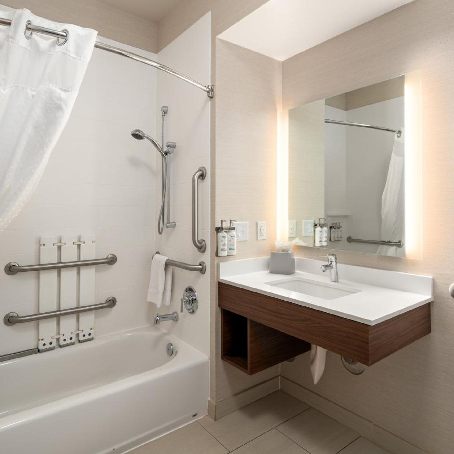 holiday inn express and suites interstate 90 by ihg
