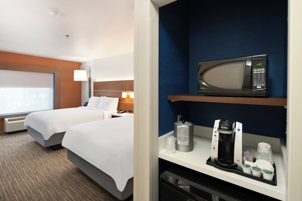 holiday inn express and suites interstate 90 by ihg