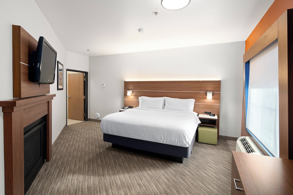 holiday inn express and suites interstate 90 by ihg