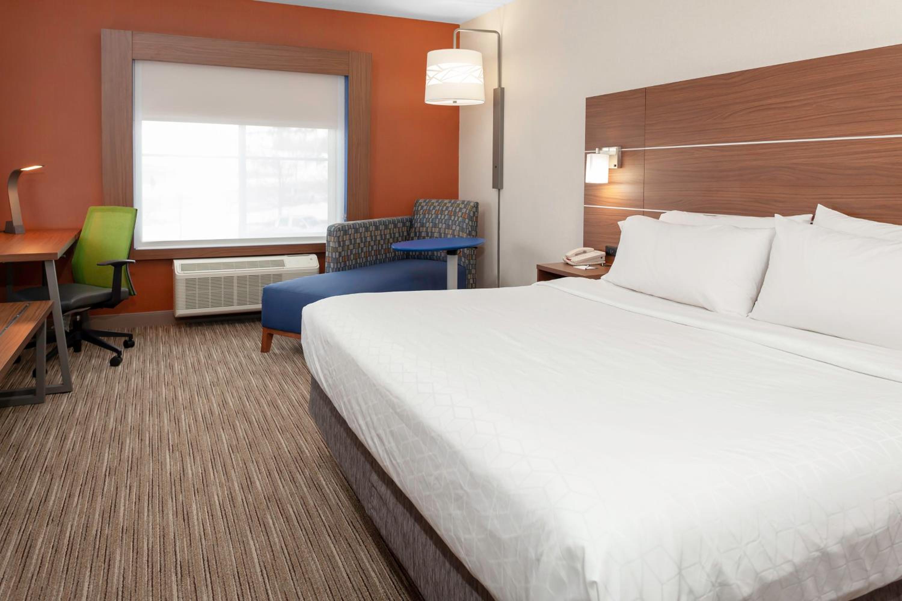 holiday inn express and suites interstate 90 by ihg