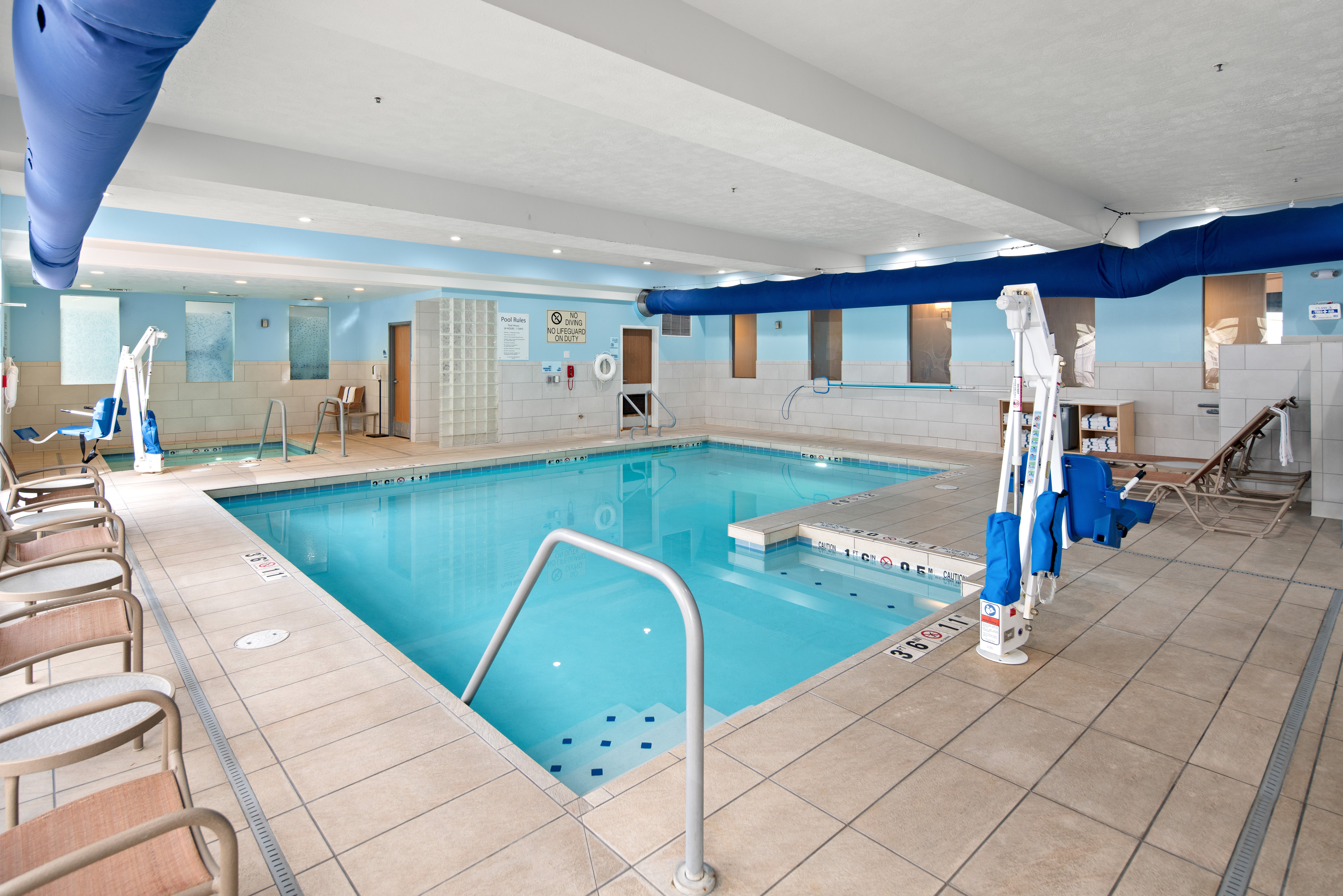 holiday inn express and suites interstate 90 by ihg
