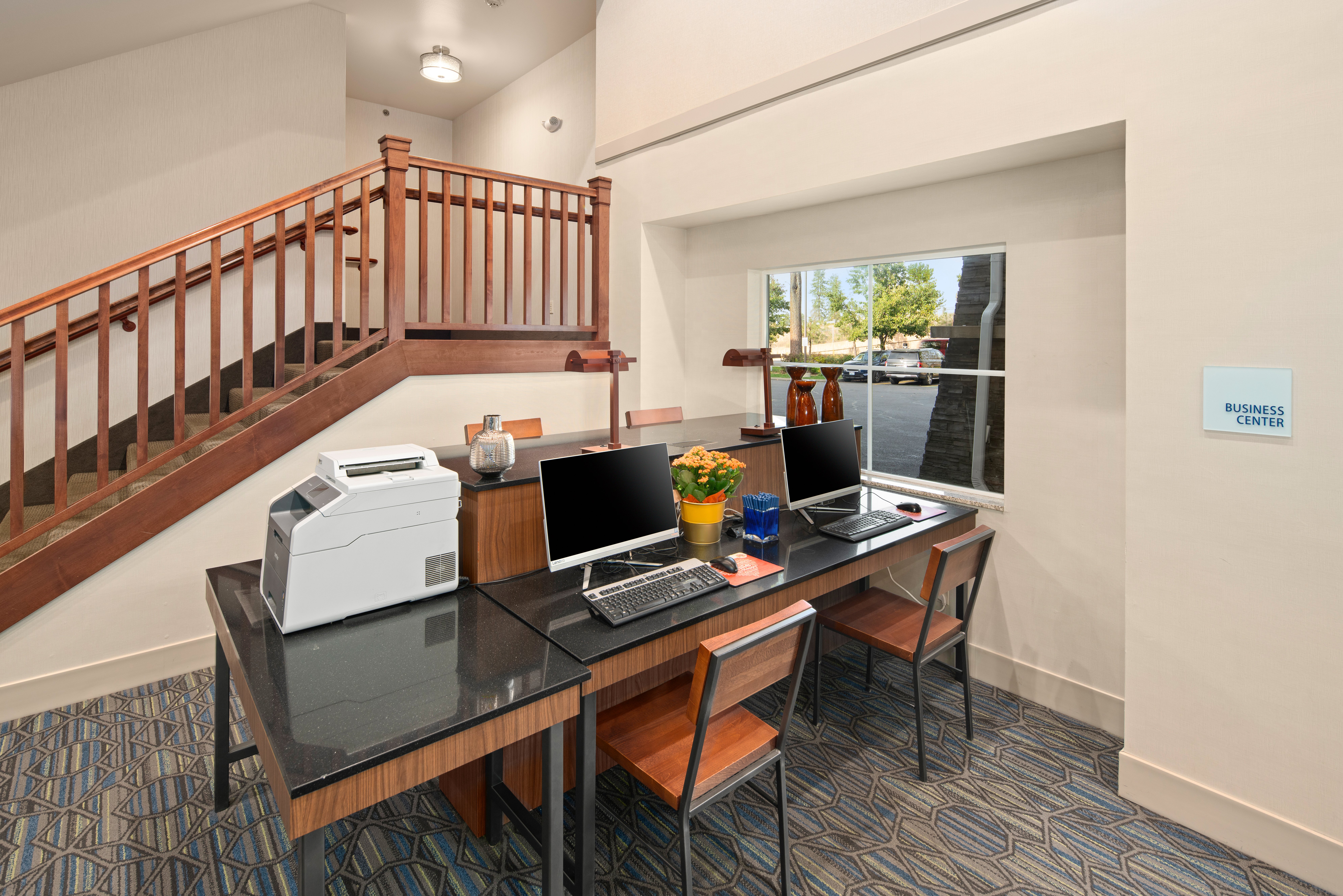 holiday inn express and suites interstate 90 by ihg