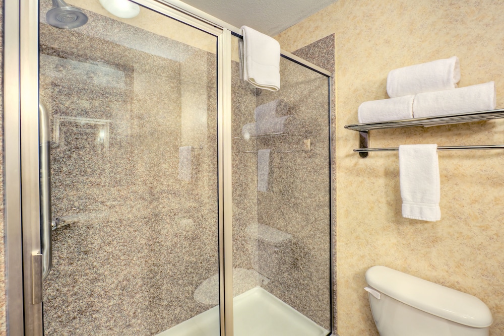 holiday inn express and suites granbury by ihg