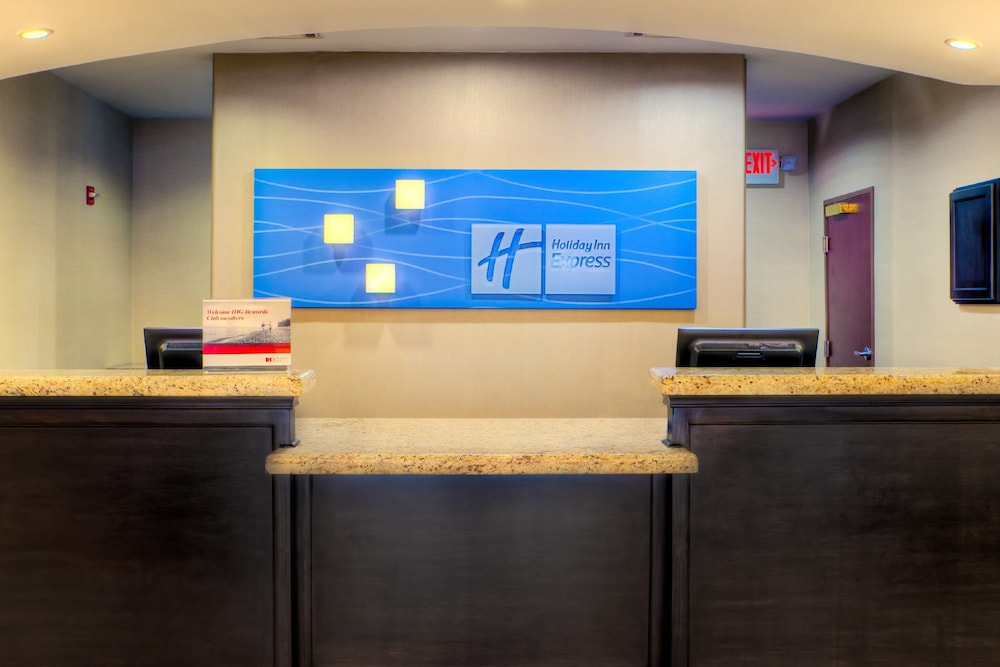 holiday inn express and suites granbury by ihg