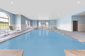 Holiday Inn Express And Suites Granbury By Ihg,Granbury>>Cresson,3 star