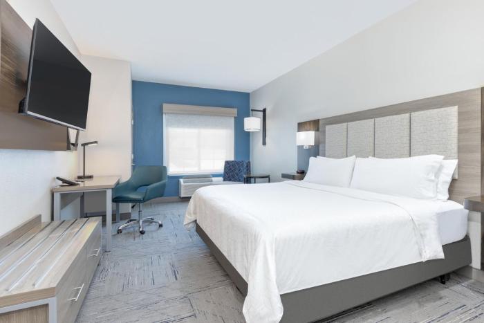 holiday inn express and suites granbury by ihg