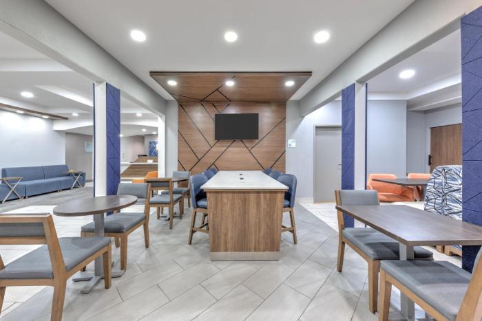 holiday inn express and suites granbury by ihg