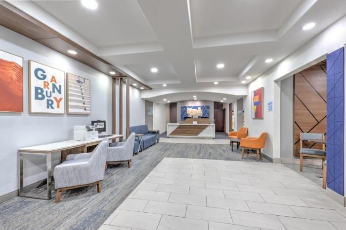 holiday inn express and suites granbury by ihg