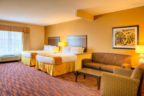 holiday inn express and suites granbury by ihg