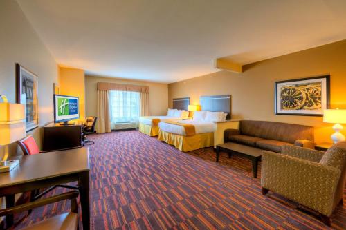 holiday inn express and suites granbury by ihg